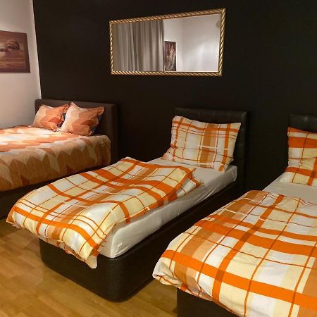 Premier Apartment 6P Mm Vienna Luaran gambar