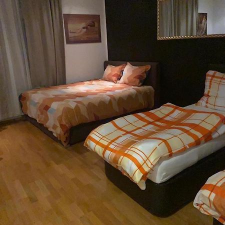 Premier Apartment 6P Mm Vienna Luaran gambar