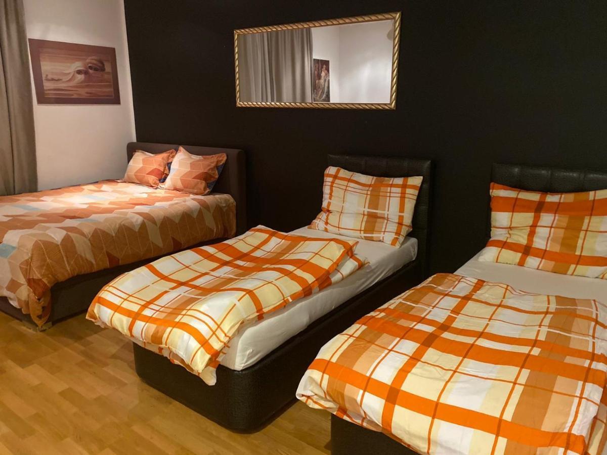 Premier Apartment 6P Mm Vienna Luaran gambar