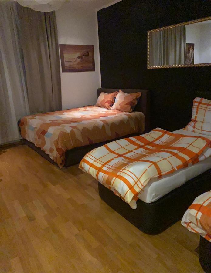 Premier Apartment 6P Mm Vienna Luaran gambar