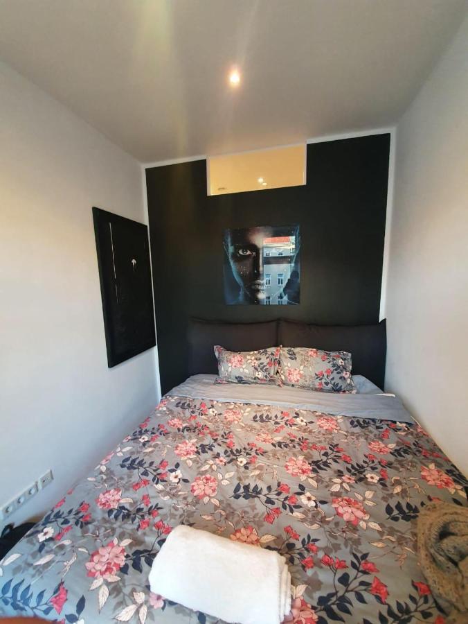 Premier Apartment 6P Mm Vienna Luaran gambar