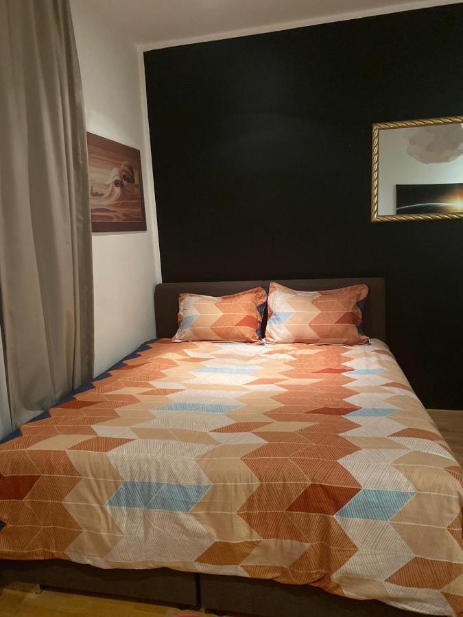 Premier Apartment 6P Mm Vienna Luaran gambar
