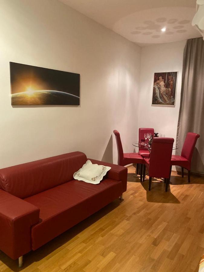Premier Apartment 6P Mm Vienna Luaran gambar